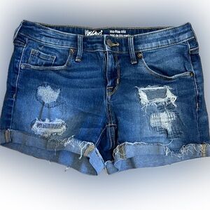 Mossimo Mid Rise MIDI Power Stretch Jean Shorts Distressed Denim sz 2